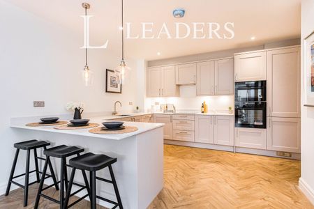 4 bedroom semi-detached to rent Acorn Gardens, Bell Lane - Photo 3