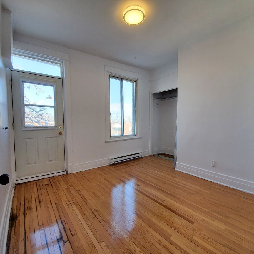 5538 Boul. St Michel Montréal (Rosemont, QC H1Y - Photo 1