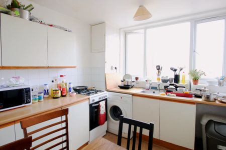 3 Bed / 2 Bath - Photo 5