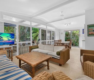 14 Francis Street, Mermaid Beach QLD 4218 - House For Rent | Domain - Photo 1