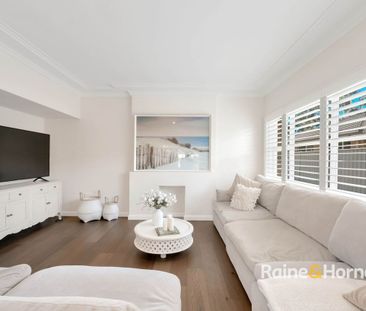 FABOULUS FAMILY HOME - Photo 2