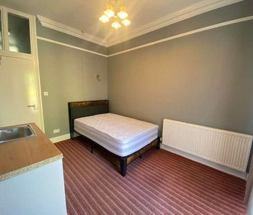 Bushey Grove Road Bushey, WD23 - Photo 3