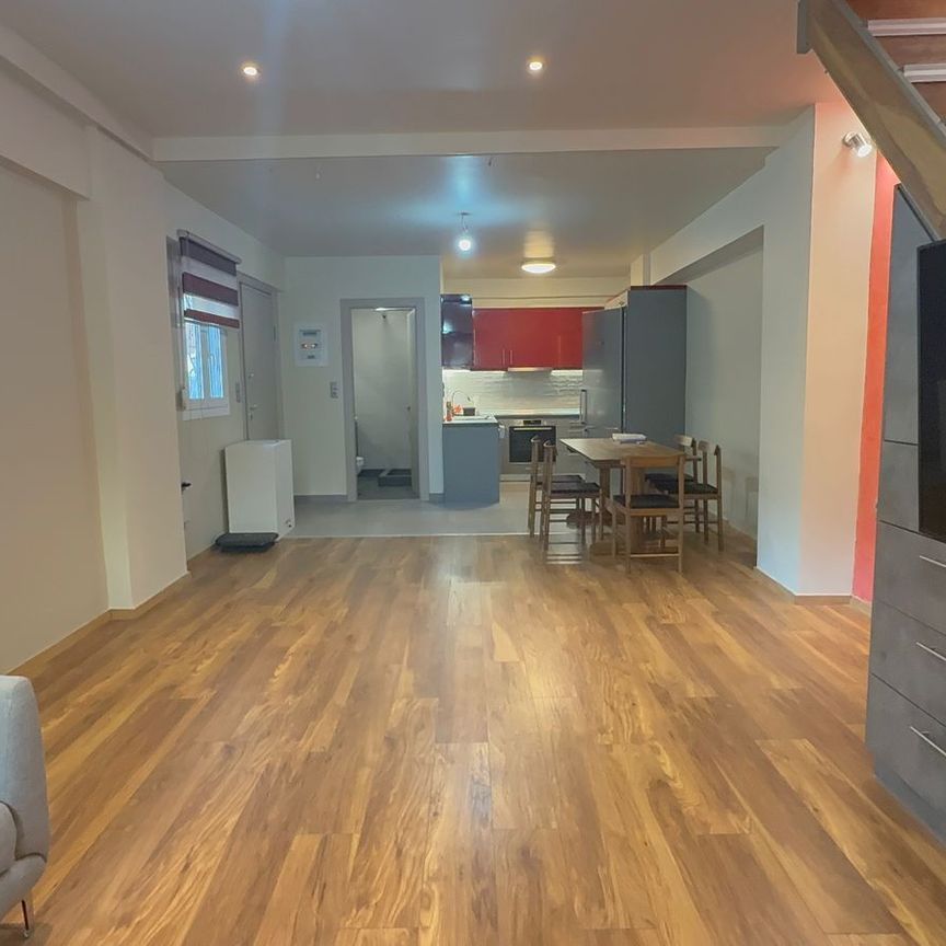 Loft για ενοικίαση - Νίκαια, - Photo 1