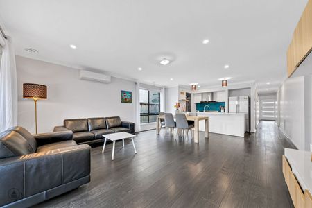 Elegance in Truganina! - Photo 2