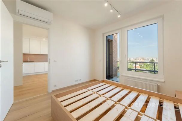 Krásná novostavba bytu s balkónem a garážovým stáním - Photo 1