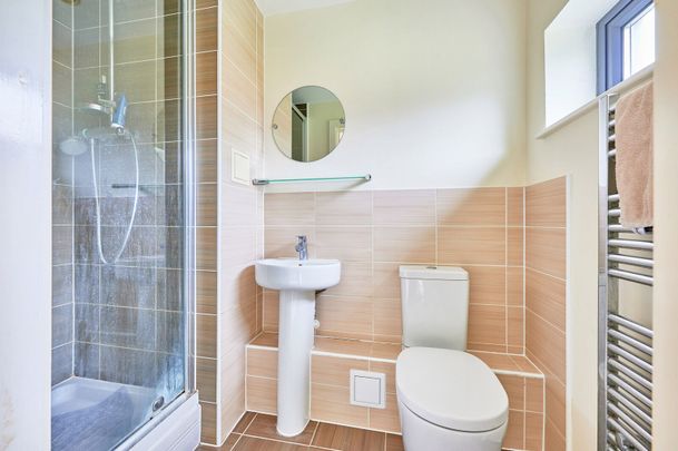 Available unfurnished from 21/11/2025 - Photo 1