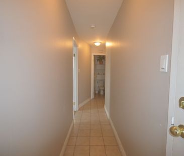 For Lease - 64 Holland Street Unit# Upper 1, Bradford West Gwillimb... - Photo 2