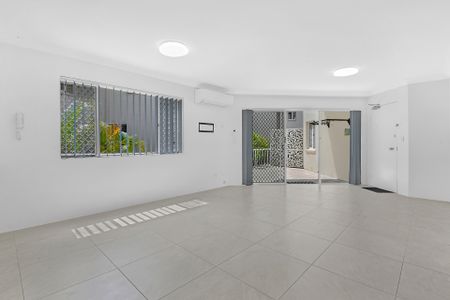 Unit 1/37 Peninsular Drive - Photo 5