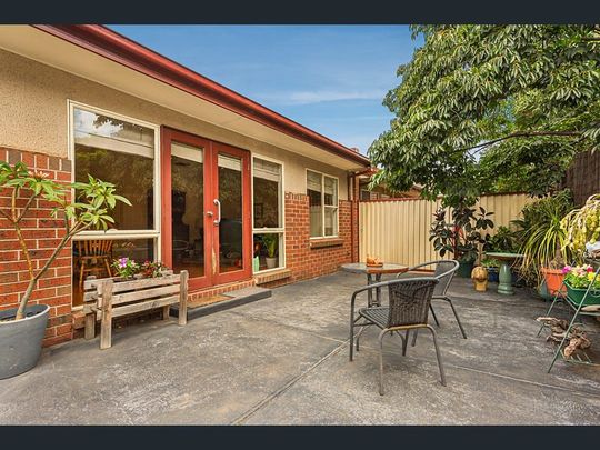 19 Raleigh Grove, Essendon North VIC 3041 - Photo 1