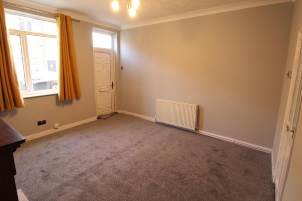 2 bedroom House To Let - Photo 1