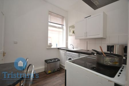 1 bed Flat for Rent - Photo 3