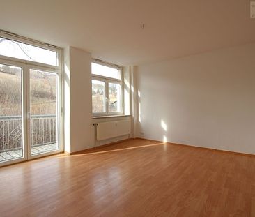 Großzügige 2-Raum-Wohnung mit Balkon und Einbauküche in Bad Schlema - Foto 2