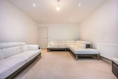 Bedgebury Place, Kents Hill, Milton Keynes, Buckinghamshire, MK7 - Photo 5