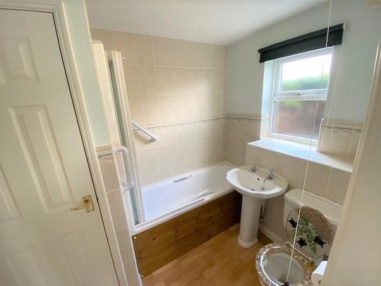 Christ Church Close, Stamford - Photo 1