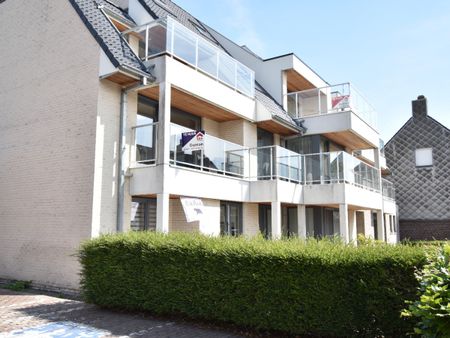 Lichtrijk en rustig gelegen appartement met 2 slaapkamers - Photo 2