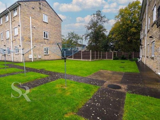 Hayfield Road, Chapel-en-le-frith, SK23 - Photo 1