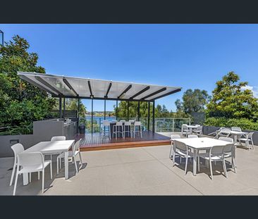436/33 Lakefront Crescent, Varsity Lakes, Qld 4227 - Photo 2