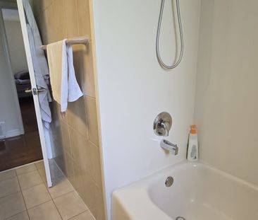 For Lease - 49 Halkin Crescent Unit# Main, Toronto, Ontario - Photo 5