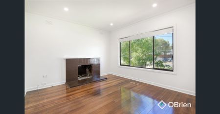 Spacious Family Home in a Prime Frankston Location - Photo 2