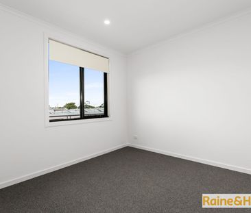 MODERN LIVING - Photo 4