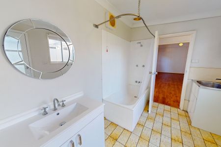 21 Tarin Street, Mayfield East NSW 2304 - Photo 2