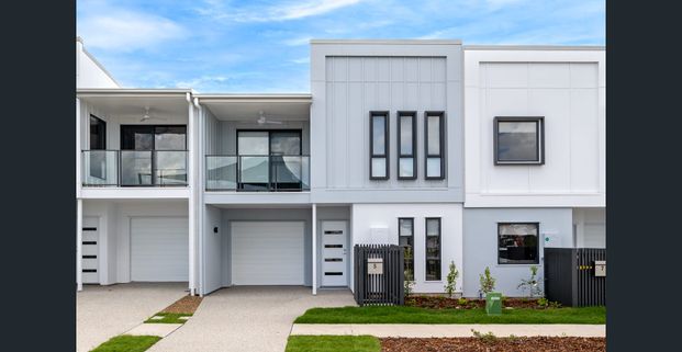 Welcome to your new home at 5 Leeward Promenade, Banya! - Photo 1