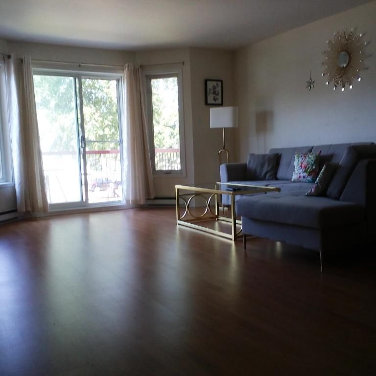 Grand 4 1/2 style condo à louer à Boisbriand - Photo 1