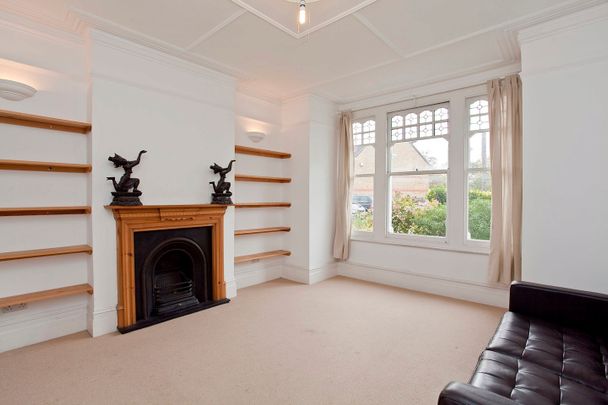 4 Bed Terraced House, Gleneldon Road, SW16 - Photo 1