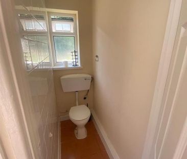 1 bedroom private hall to rent - Photo 6