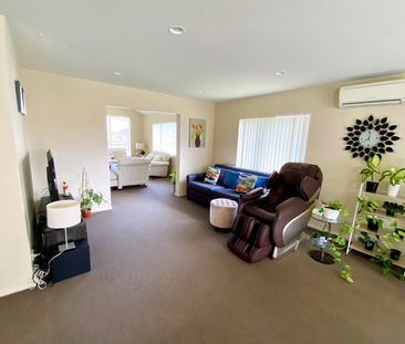 12 Tivoli Court, Flat Bush, Auckland - Photo 3