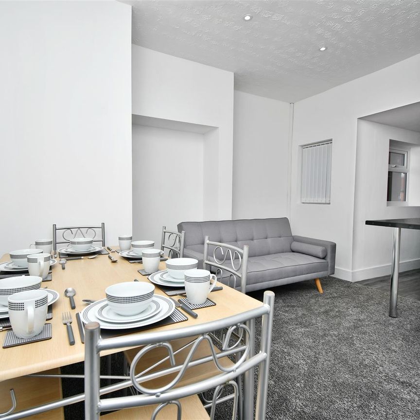 1 bed house share to rent in Christ Church Street, Preston, PR1 - Photo 1