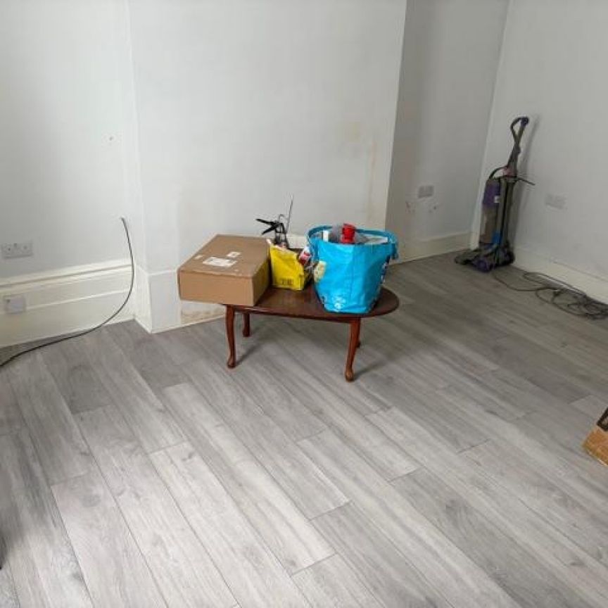 1 Bedroom Flat To Let - Photo 1