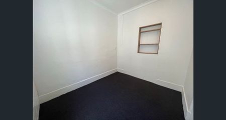 4 Bedroom Property in Gawler South - Photo 2