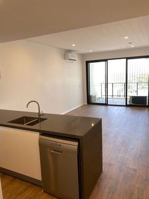 Contemporary Living with Convenience at Your Doorstep - Photo 1