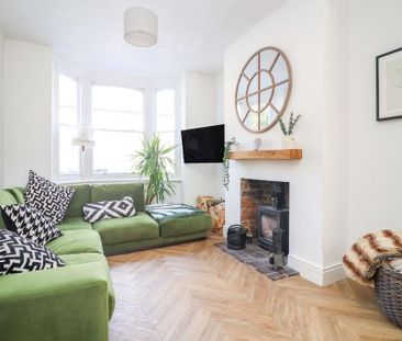 2 bedroom terraced house to rent - Photo 2