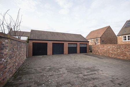4 bedroom detached house to rent - Photo 4