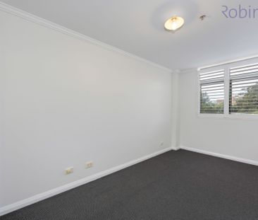 Contemporary one bedroom apartment located on 2nd floor of 'Essington Apartments' - Photo 3