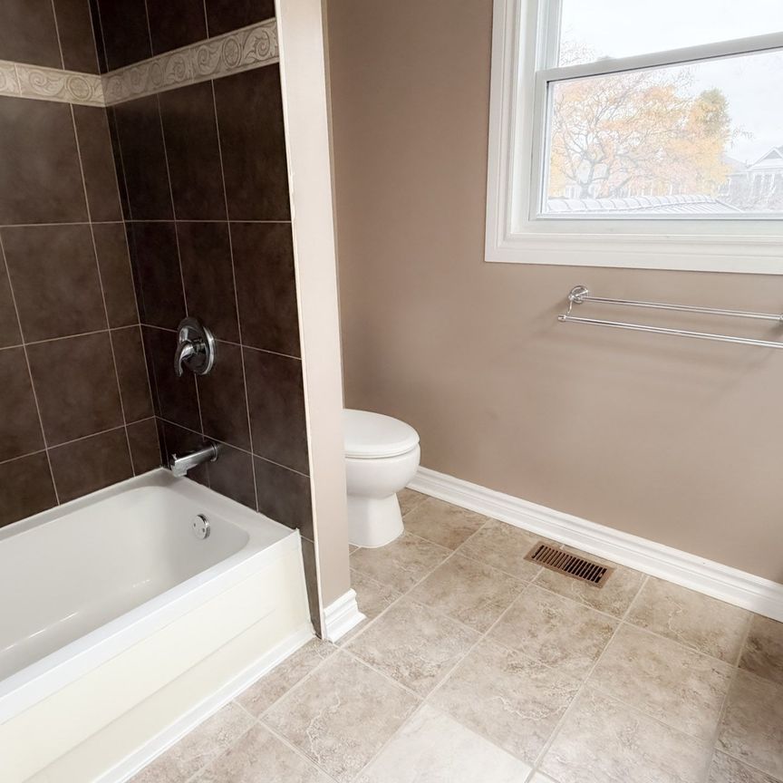 For Lease - 21 Raspberry Road, Toronto, Ontario - Photo 1