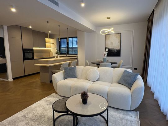 Luxury 4-room Villa - Tunari - Gated community - Photo 1