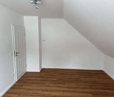 Erstbezug nach Sanierung! Großzügige 3-Zimmer-Wohnung zu vermieten! - Photo 6