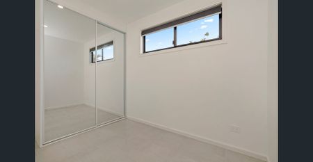 Beautifully Designed Granny flat! - Photo 2