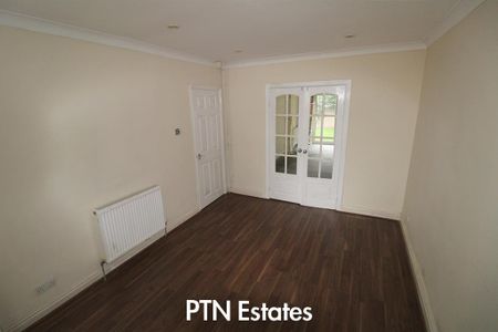 3 bedroom semi-detached house to rent - Photo 3