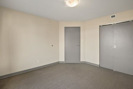 Lovely 1 Bedroom Apartments in the Heart of Red Deer! - Photo 3