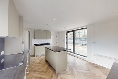 1 bedroom in a flat share to rent - Photo 5
