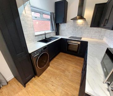 3 bedroom terraced house to rent - Photo 6