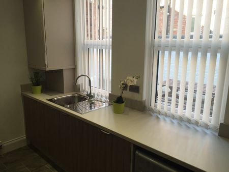 3 Bedroom Apartment, Buston Terrace Jesmond - Photo 5