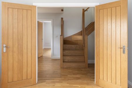 5 bedroom detached house to rent - Photo 4