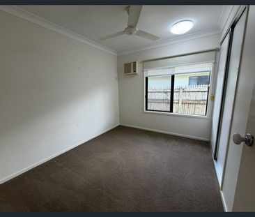 Spacious Family Living in a Prime Kirwan Location - Photo 3