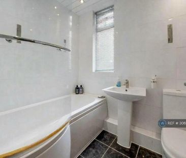 3 bedroom terraced house to rent - Photo 6
