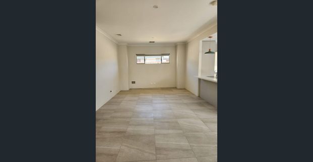 MODERN BEDFORD LIVING | WALK TO CAFÉS, SHOPS & TRANSPORT - Photo 1